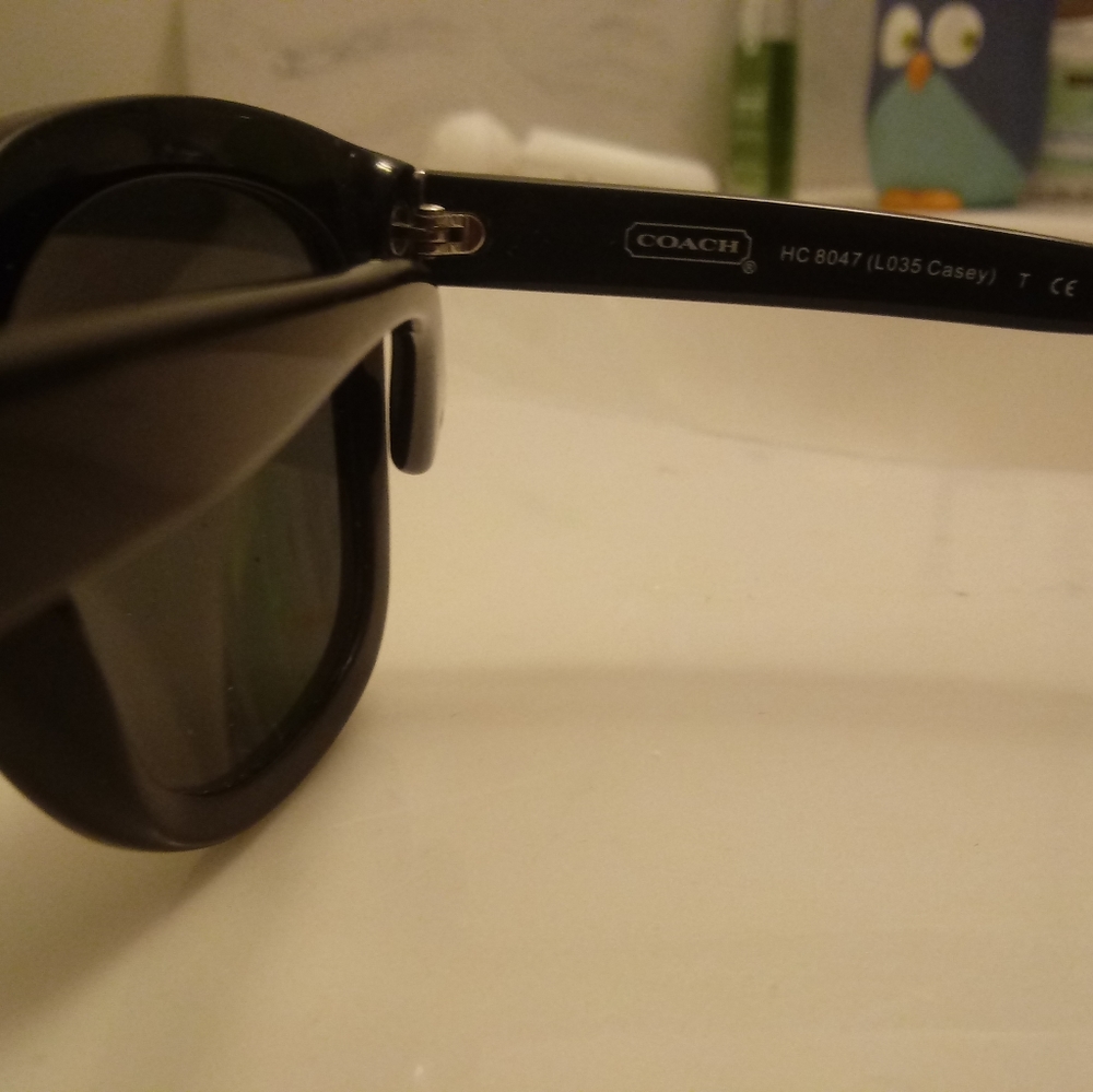 Coach sunglasses - Picture 2 of 2